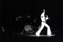 elvis-show-detroit-1970-2.jpg