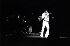 elvis-show-detroit-1970-3.jpg