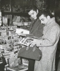 1957 March 27_Elvis and GK at a newstand_b.jpg