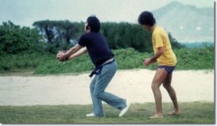 elvis-hawaii-1977-football-2.jpg