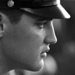 Elvis at Brooklyn Army Terminal, 22 September 1958a.jpg